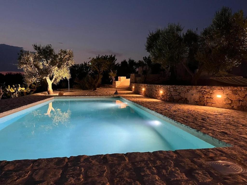 Casa Giuliveto - Charmantes Ferienhaus Mit Privatpool In Olivenhain Ostuni Dış mekan fotoğraf